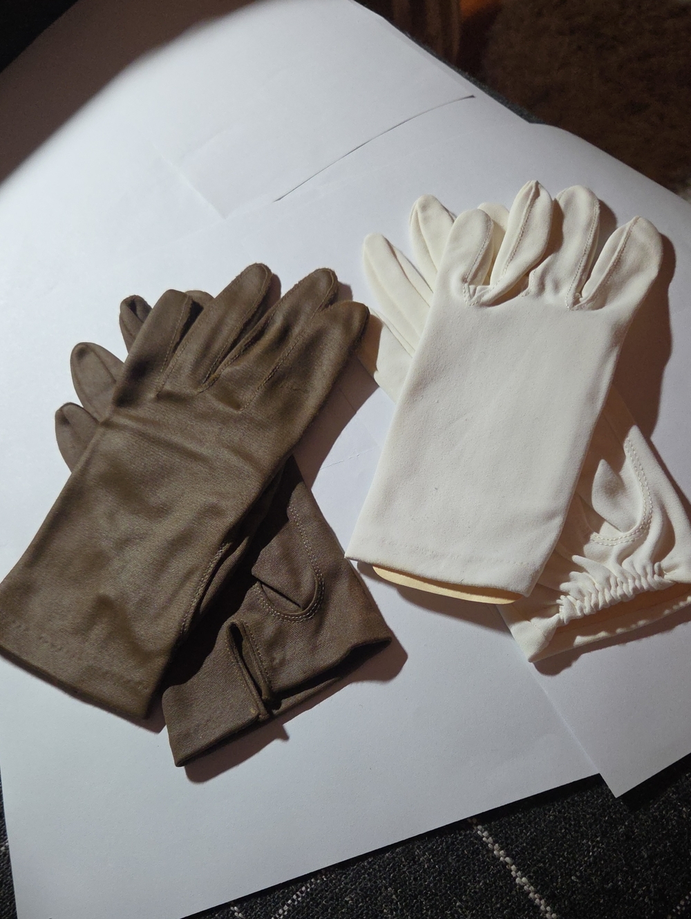 2 Pr. Of Nylon Stretch Gloves